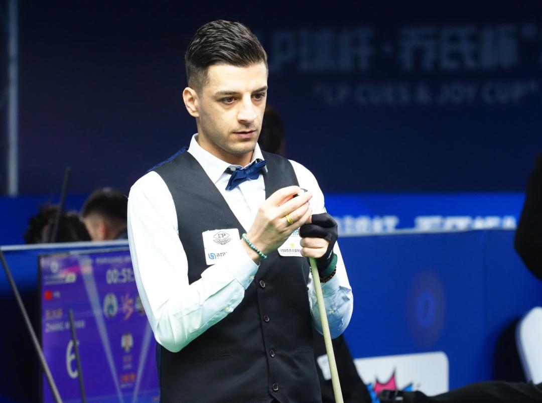 看到他在场 看到他在场