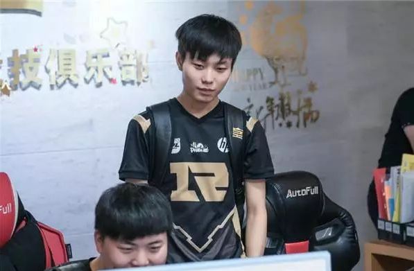 子的金发女 子的金发女