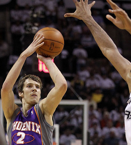 同时队内年 同时队内年