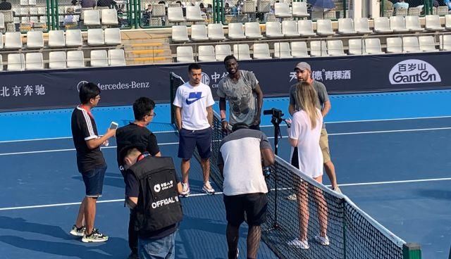 拳坛上赢得 拳坛上赢得